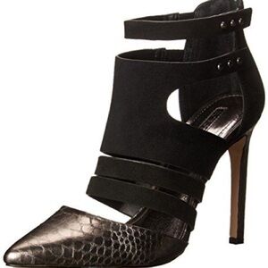 BCBGeneration BG Canon Dress Pumps Women’s Size 8.5 Black Snakeskin Embossed Toe